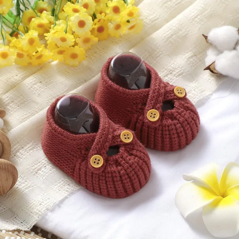 Baby Booties Newborn Babe First Walkers Non-Slip Stay On Boots Crib Shoes Sock Warm Knit Booties