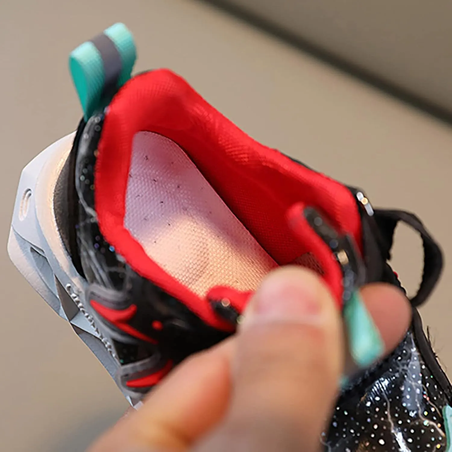 Boys Girls Sneakers Children's Sneakers LED Charged Breathable Soft Sole Strap Collision Color Non-Slip Walking Shoes