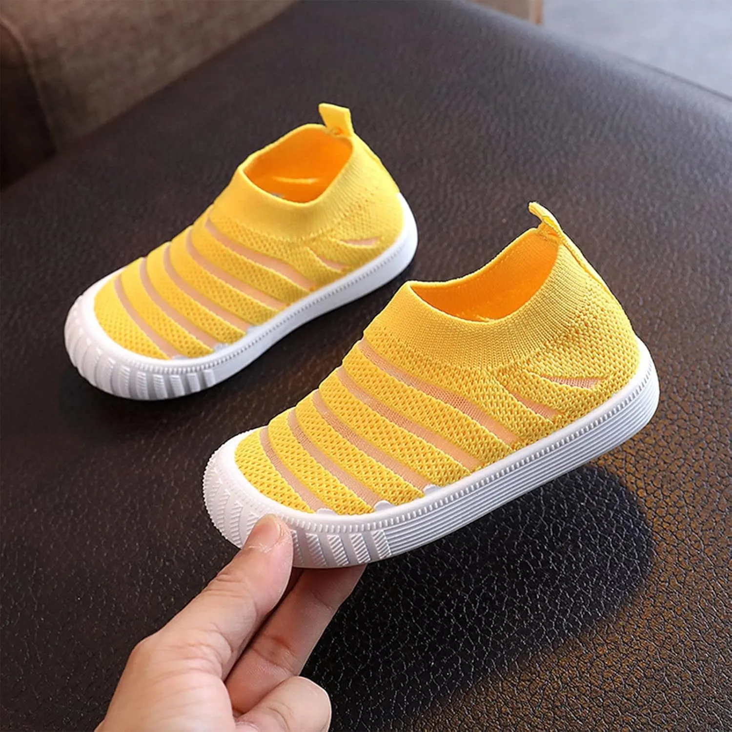 Boys' Sneakers Girls Summer Sneakers Flying Woven Mesh Breathable Comfortable Flat Casual Cute Shoes Black Sneakers