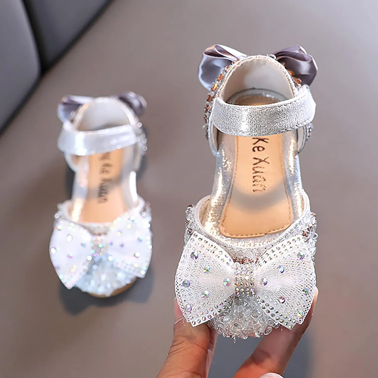 Children Soft Sole Foot Warmer Fashion Spring Summer Girls Sandals Dress Performance Mesh Pearl Dance Shoes