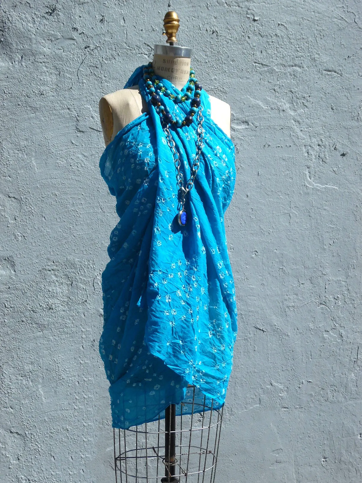 Crinkle Cotton Pareo Sarong In Navy Blue