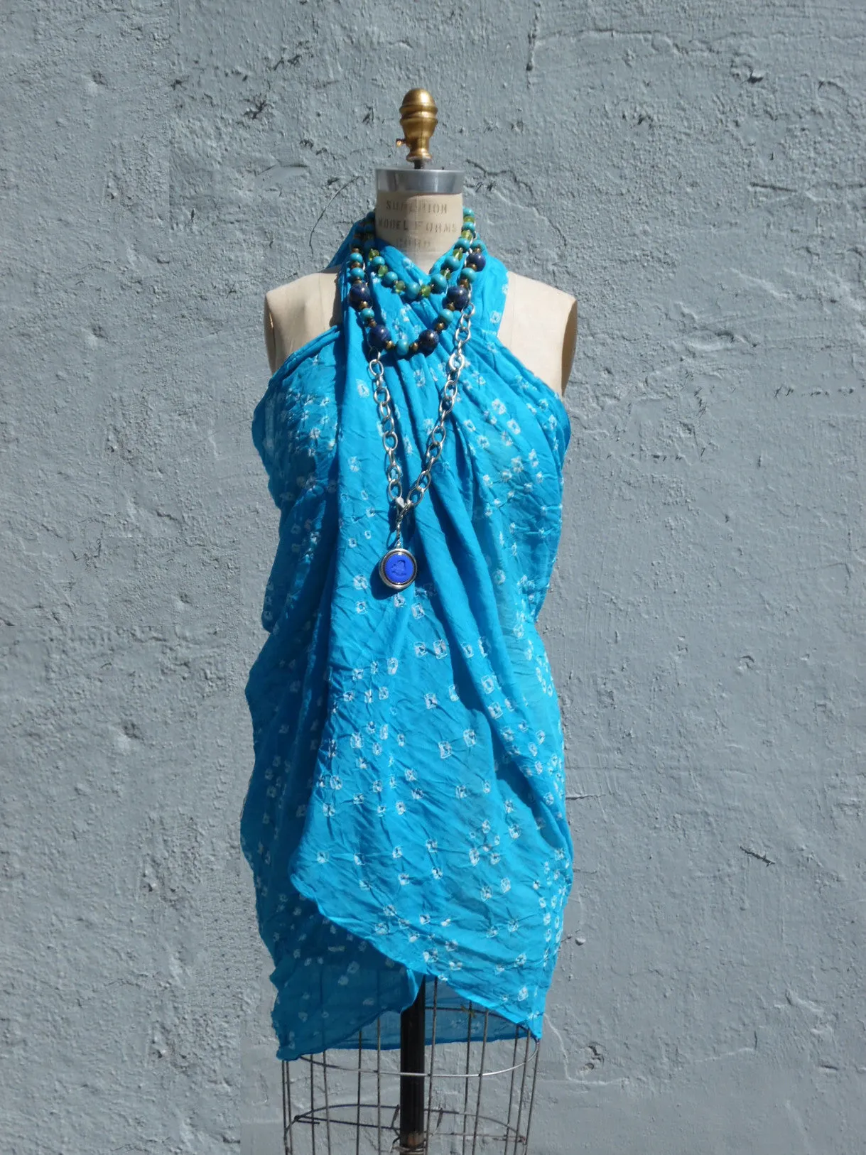 Crinkle Cotton Pareo Sarong In Navy Blue