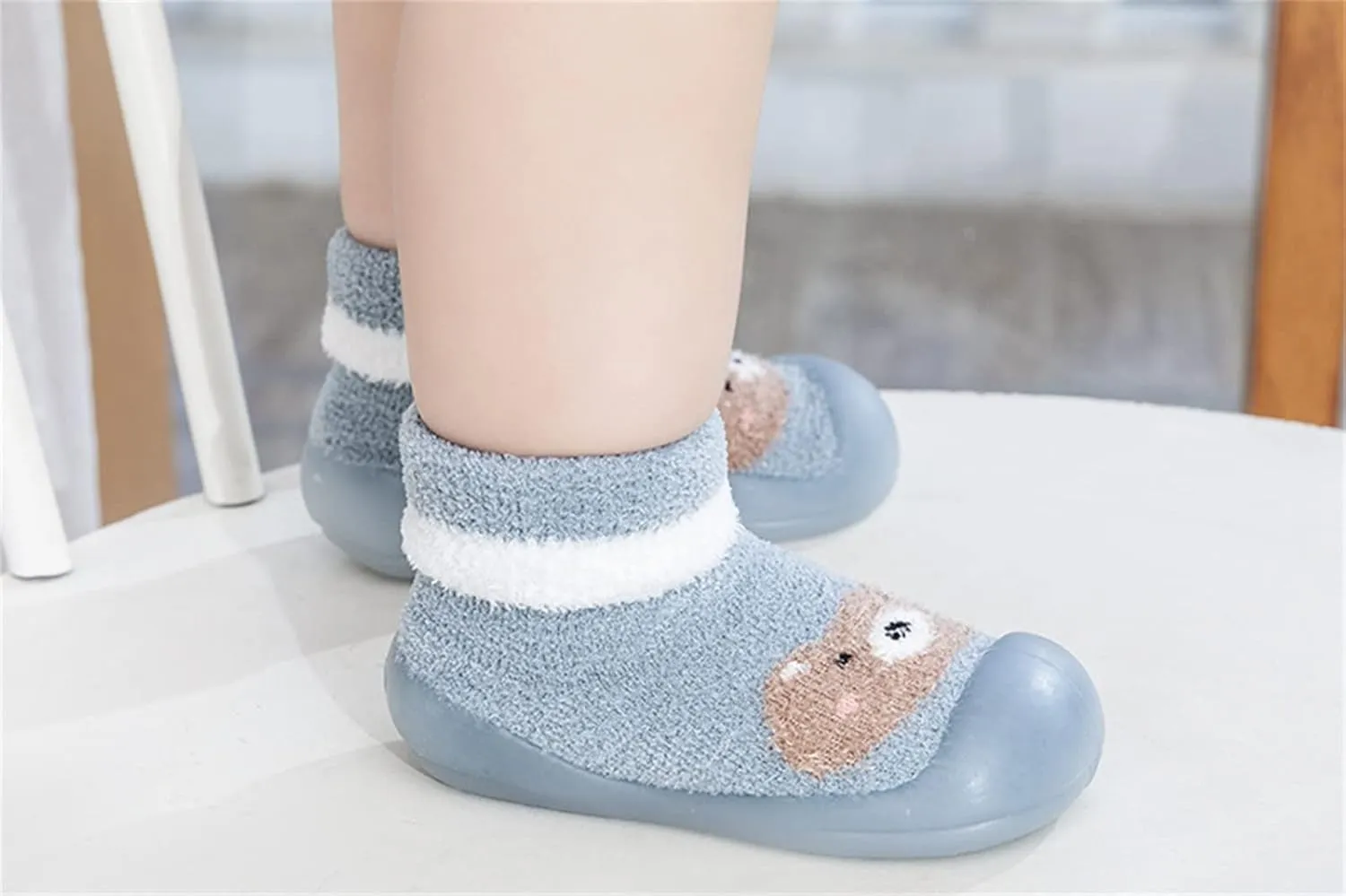 First Walking Shoes Baby Shoes Boys Girls Non Slip Soft Sole Sneakers Lightweight Infant Slip-On Sneakers