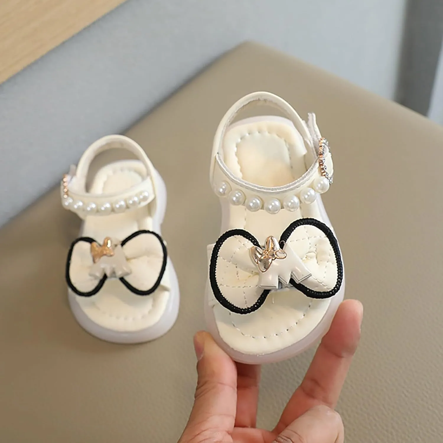 Girls Dress Shoes Girls Sandals Summer For Children Wearing Beach Shoes Pearl Soft Sole Anti Slip Rubber Sole