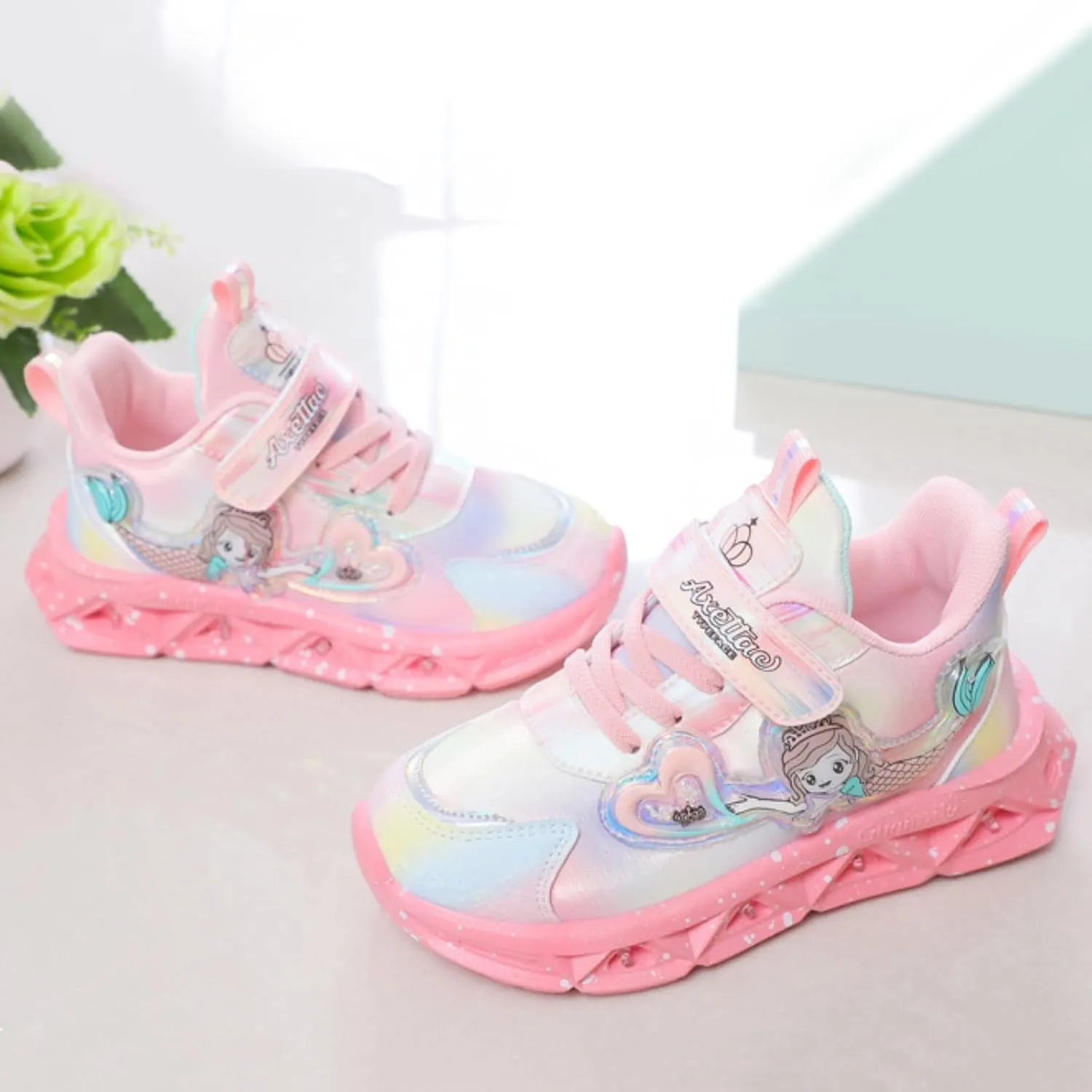 Girls Princess Shoes Slip On Light-Up Sneakers Mermai Shoes Breathable Mesh Sneakers Lightweight Running Shoes