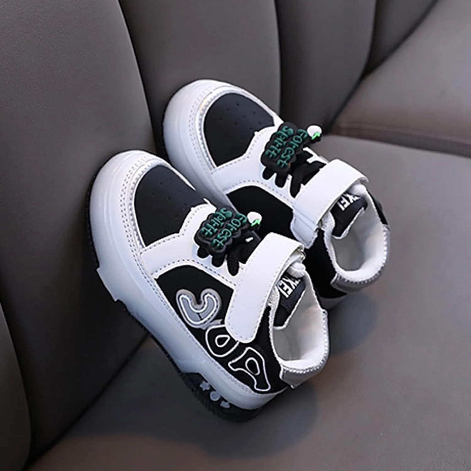 LED Shoes for Toddler Girls Boys and ittle Kids Light Up Bow New Cute Shoes Baby Children Casual Winter Warm Shoes