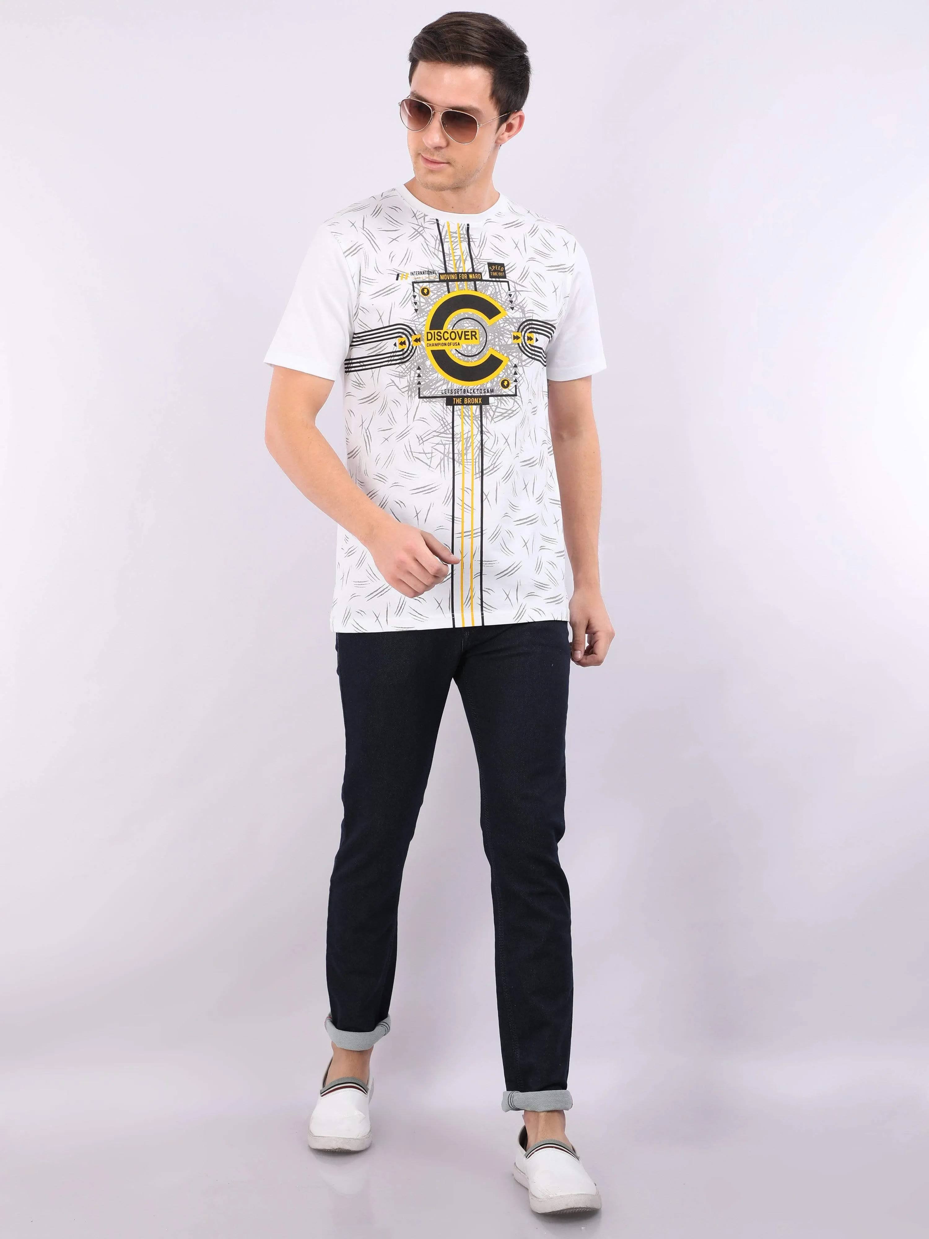 REDpockets Round Neck White Cotton Printed TShirt For Men R006
