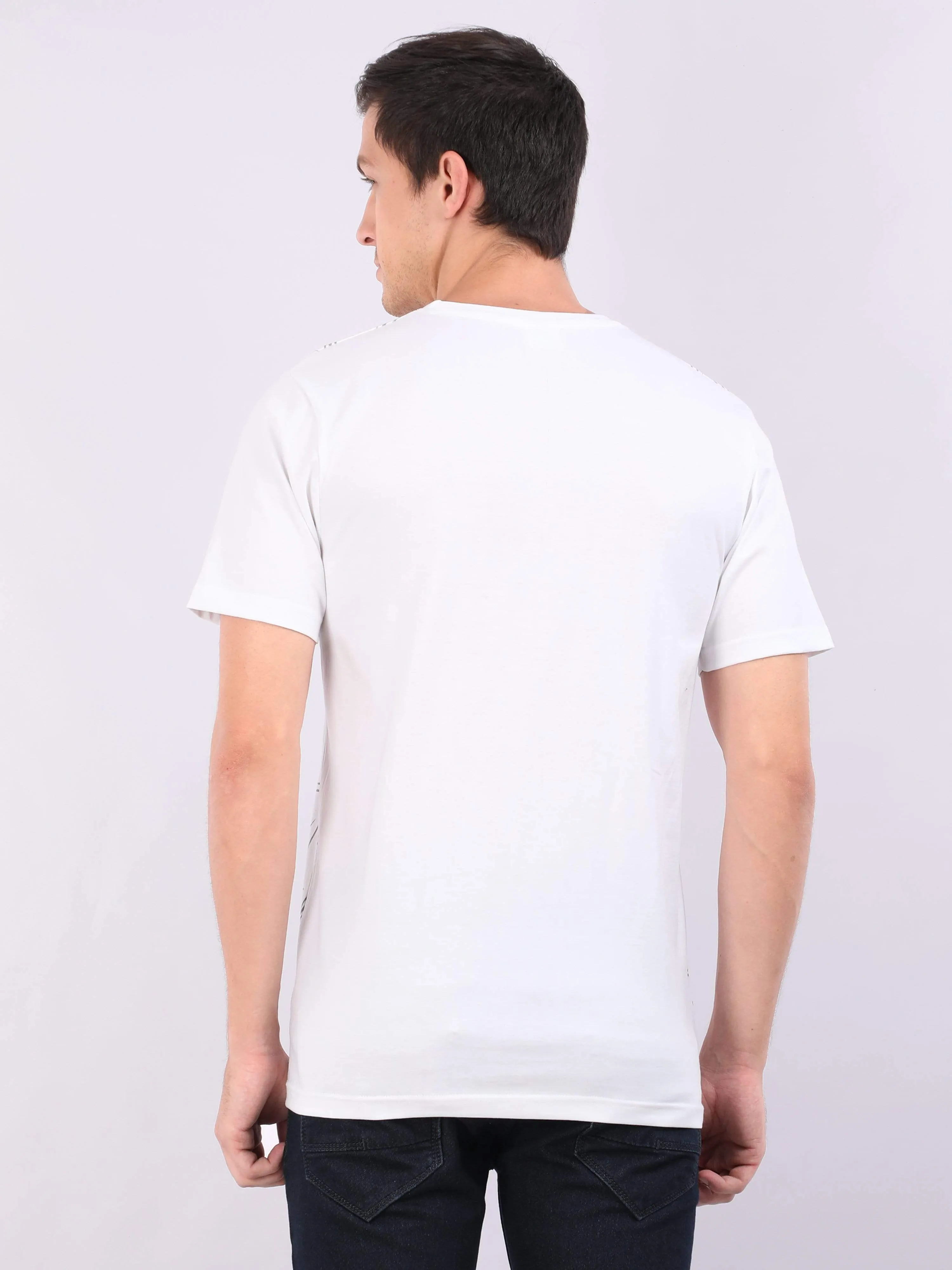 REDpockets Round Neck White Cotton Printed TShirt For Men R006