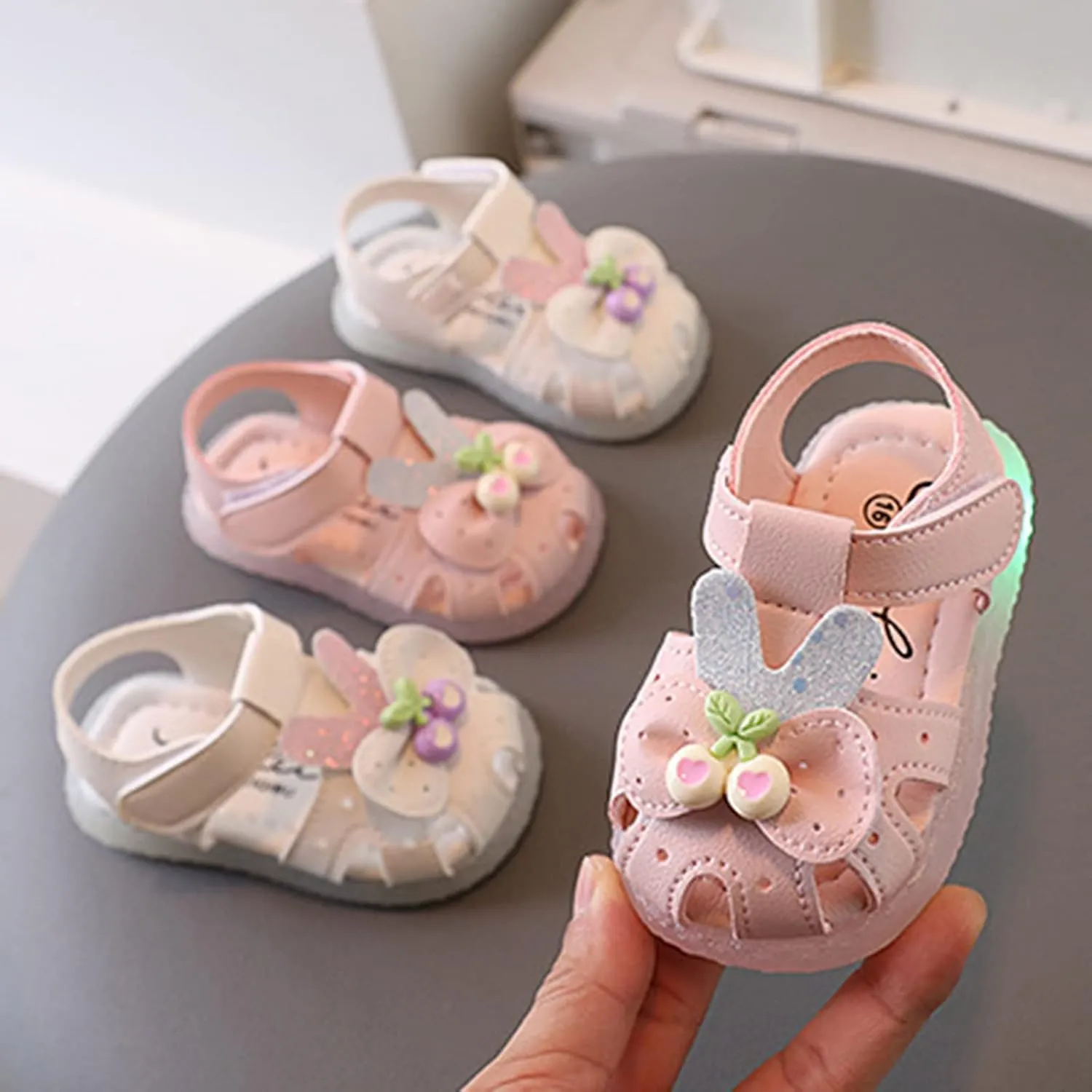 Toddler Boys Girls Light Up Sandals Baby Open Toe Soft Sole Ankle Strap Flower Comfortable Dress Rome Shoes
