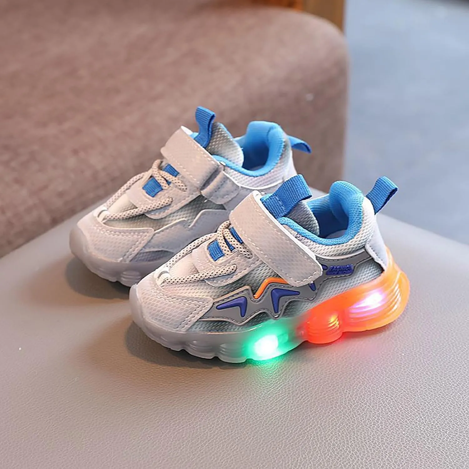 Toddler Boys Girls Light Up Shoes LED Flashing Lightweight Mesh Breathable Adorable Running Sneakers for Kids