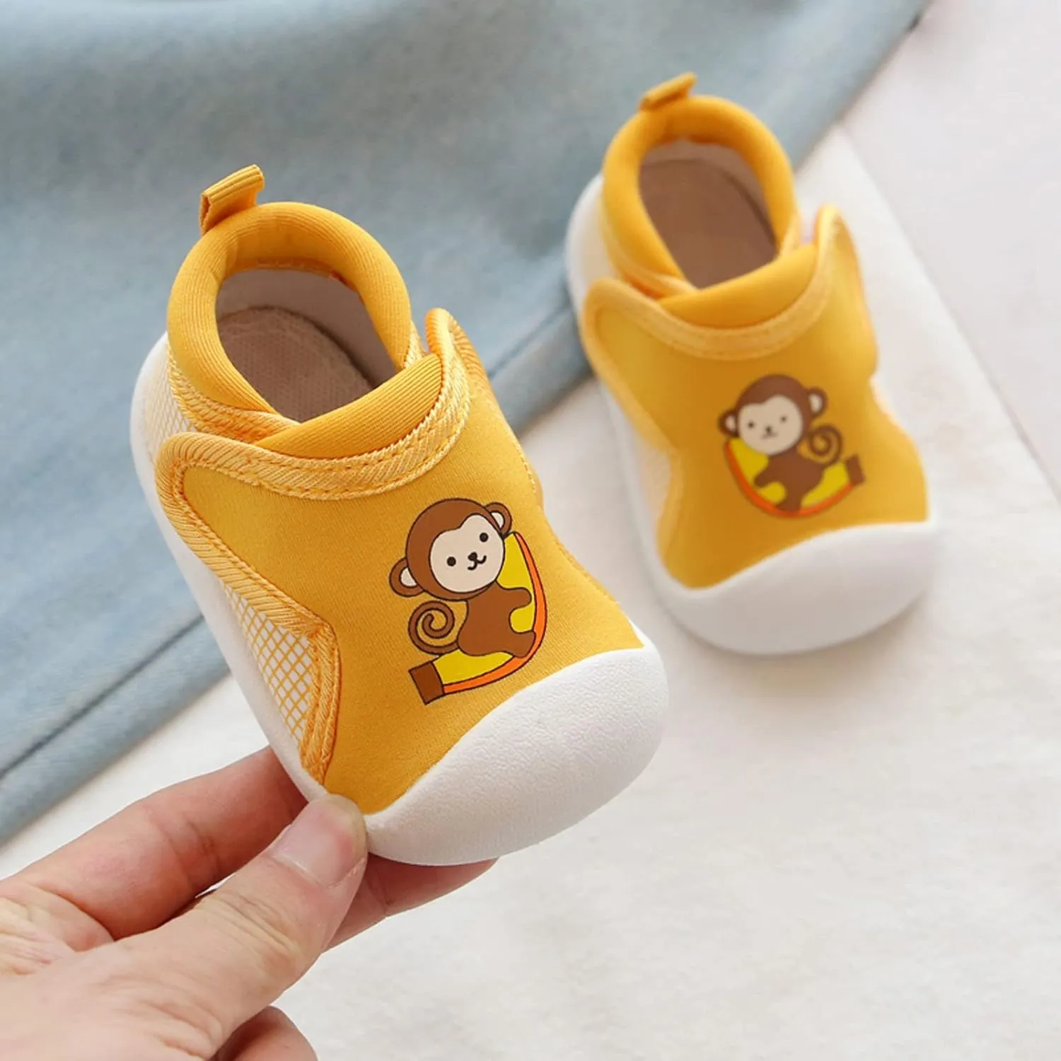 Toddler Boys Girls Walking Shoes, Non-Slip Soft Soles Unisex Baby Cute artoon Animals Slip On Prewalkers Shoes