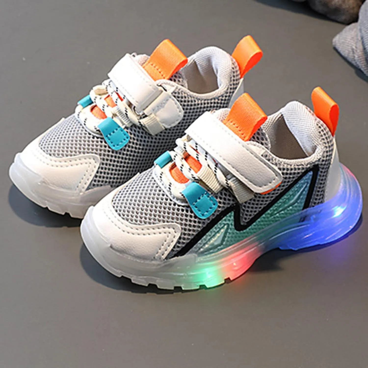Toddler Sneakers Fashion Light On LED Baby Shoes Casual Children Shoes Multiple Colors Soft Sole Walking Shoes for Kids